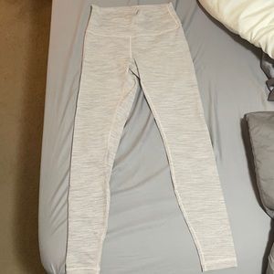 Fashionable Lulu lemon leggings